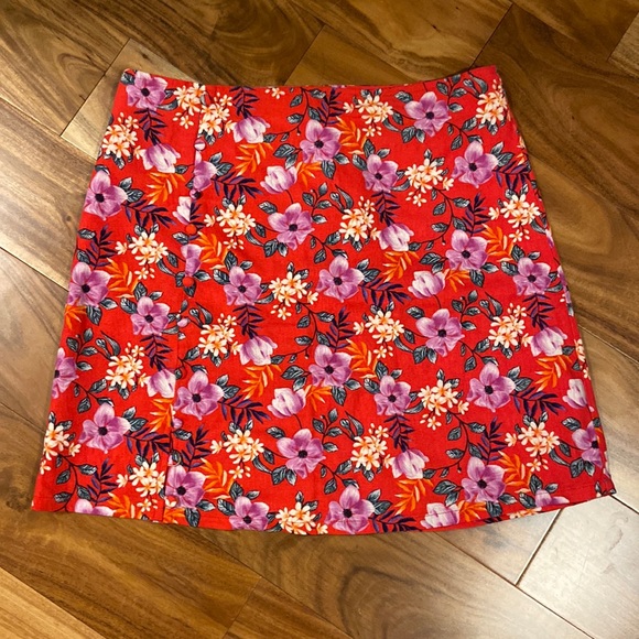 Mi Ami || Floral High Waisted Mini skirt - Picture 1 of 7